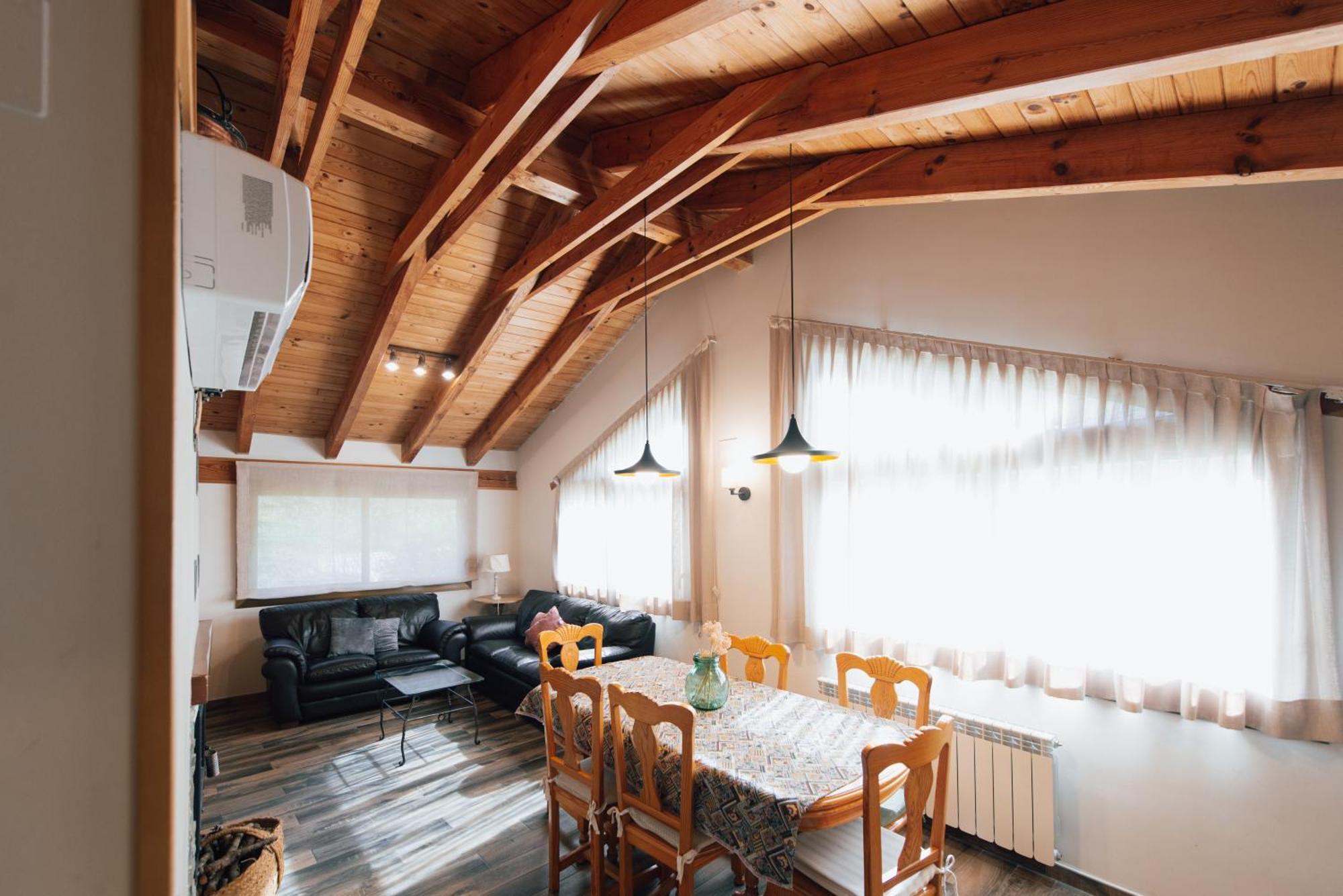 Lo Niu Apartment Ribera de Montardit Ngoại thất bức ảnh